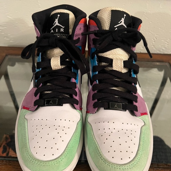 2020 Women’s Air Jordan 1 Mid SE ‘Lightbulb’ - Picture 6 of 7